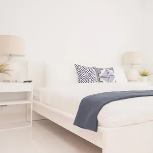 Apartment Luxury Rooftop Pool Downtown Piantini King Bed